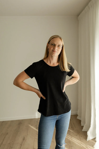 Black Side Zip Breastfeeding Tshirt.