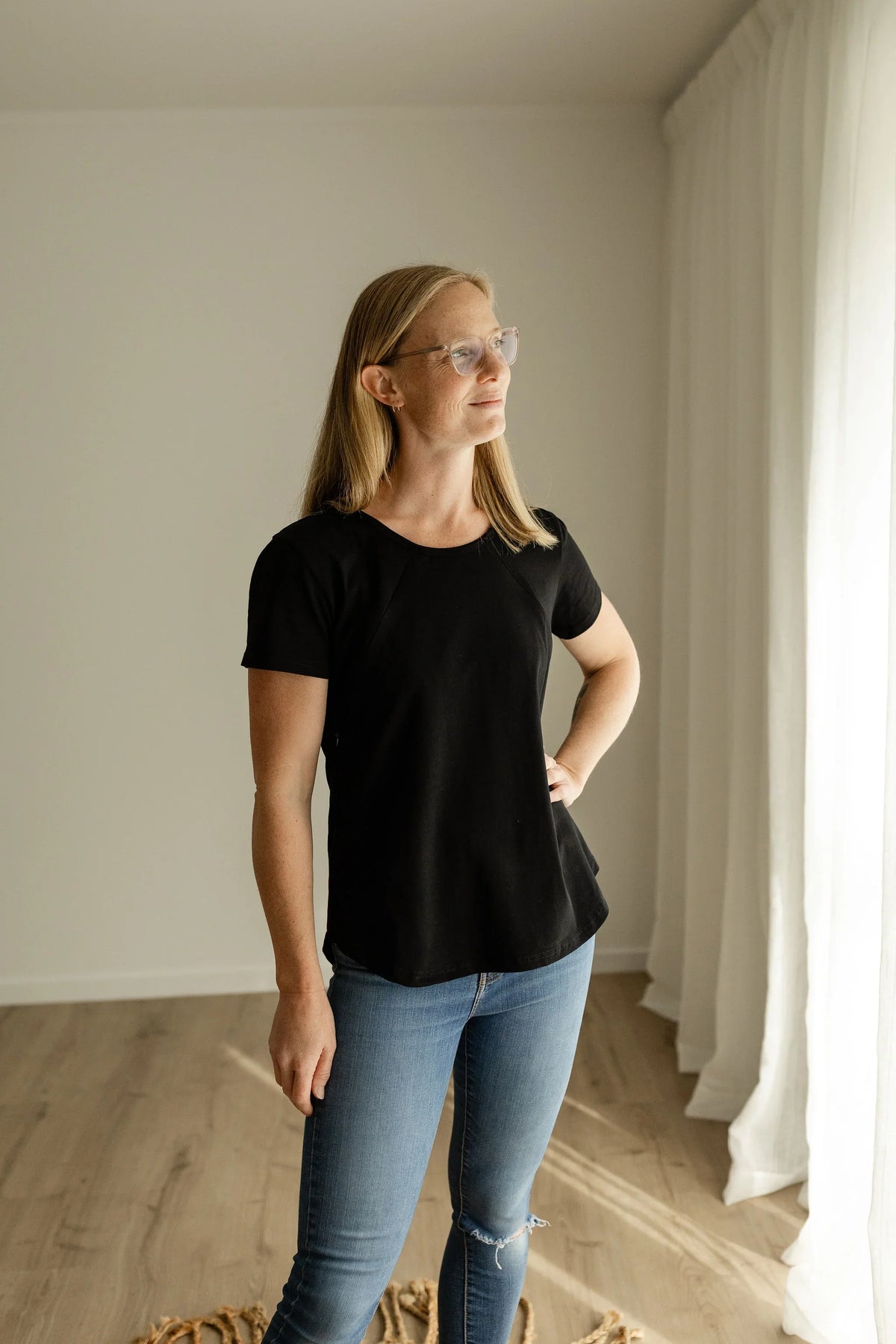 Black Side Zip Breastfeeding Tshirt.